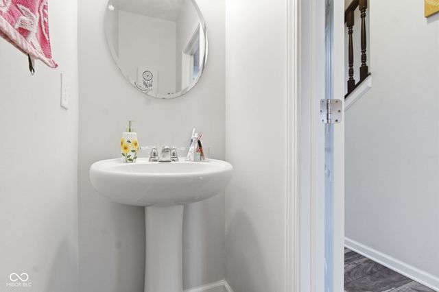 6314 Silver Leaf Drive, Zionsville, IN 46077