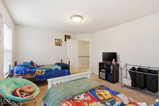 6314 Silver Leaf Drive, Zionsville, IN 46077