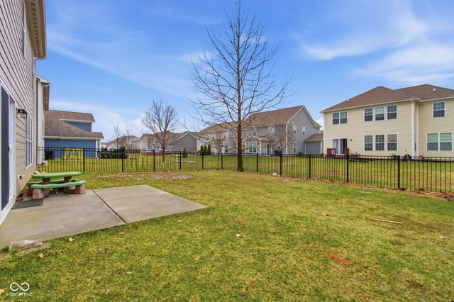 6314 Silver Leaf Drive, Zionsville, IN 46077