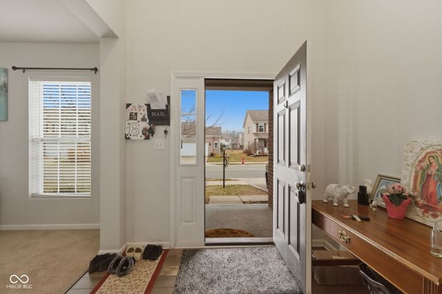 6314 Silver Leaf Drive, Zionsville, IN 46077