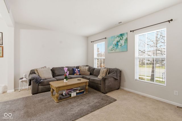 6314 Silver Leaf Drive, Zionsville, IN 46077