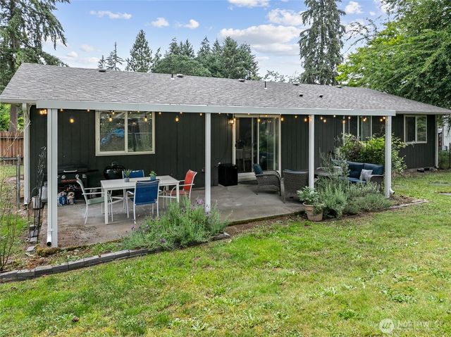 8915 Quinault Drive NE, Olympia, WA 98516
