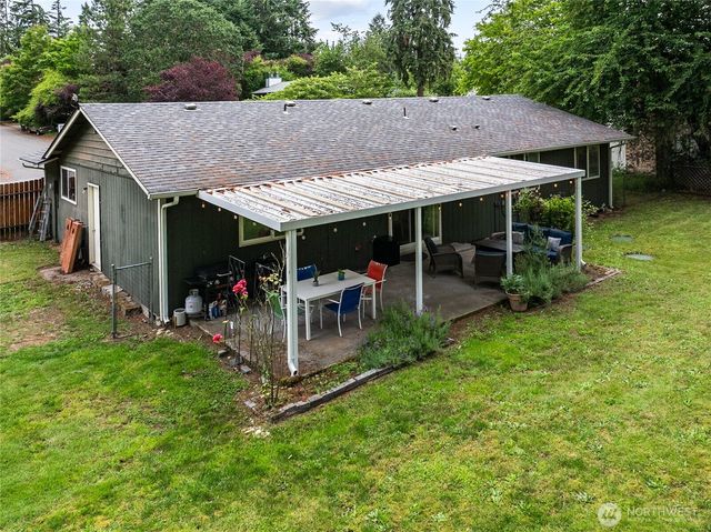 8915 Quinault Drive NE, Olympia, WA 98516