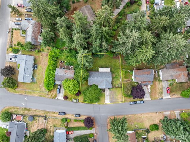 8915 Quinault Drive NE, Olympia, WA 98516