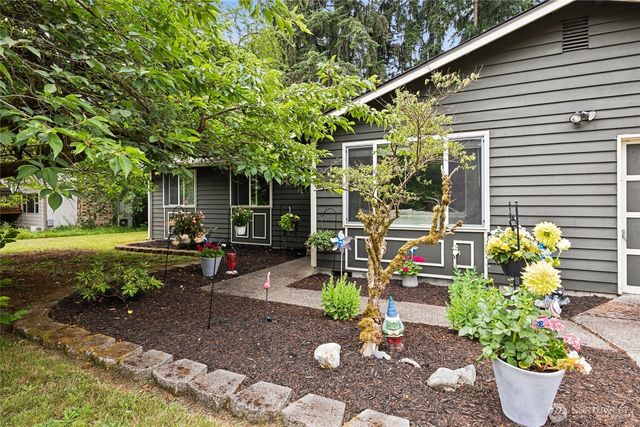 8915 Quinault Drive NE, Olympia, WA 98516