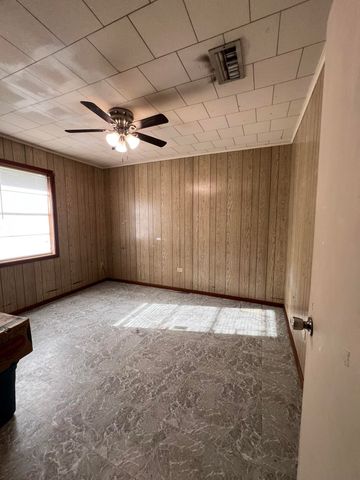 573 St Louis St, Raceland, LA 70394