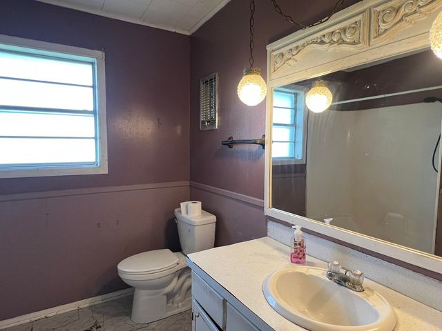 573 St Louis St, Raceland, LA 70394