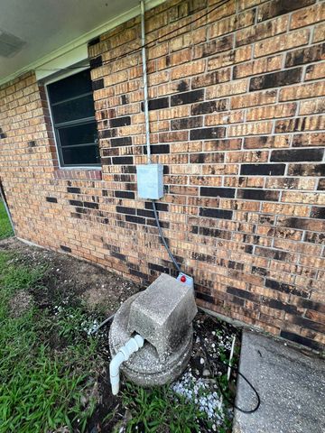 573 St Louis St, Raceland, LA 70394