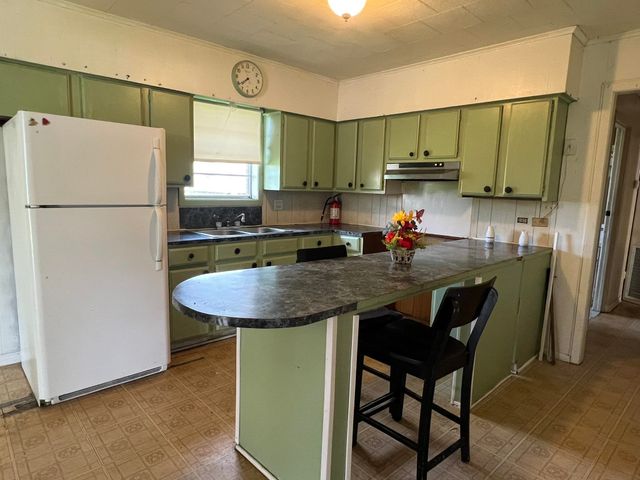 573 St Louis St, Raceland, LA 70394