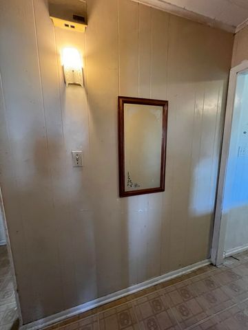 573 St Louis St, Raceland, LA 70394