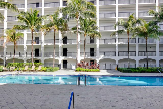 1690 Renaissance Commons Boulevard, Boynton Beach, FL 33426