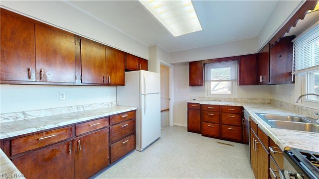 1457 Hocking Road, Little Hocking, OH 45742