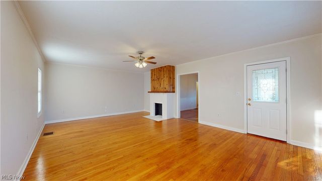 1457 Hocking Road, Little Hocking, OH 45742