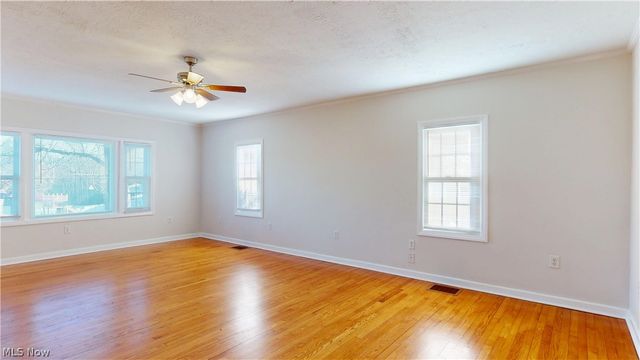 1457 Hocking Road, Little Hocking, OH 45742