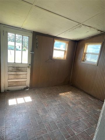 813 E Jack Street, Salem, MO 65560