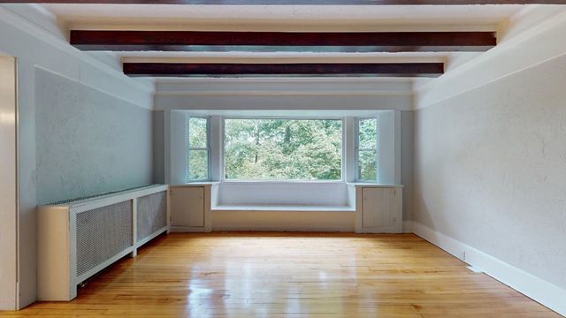 54 Beeching St Left, Worcester, MA 01602