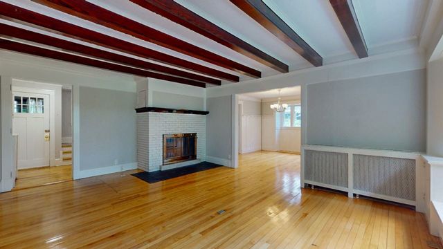 54 Beeching St Left, Worcester, MA 01602