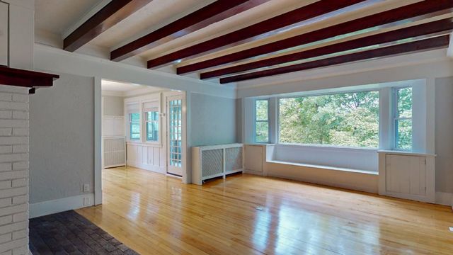 54 Beeching St Left, Worcester, MA 01602
