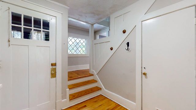 54 Beeching St Left, Worcester, MA 01602