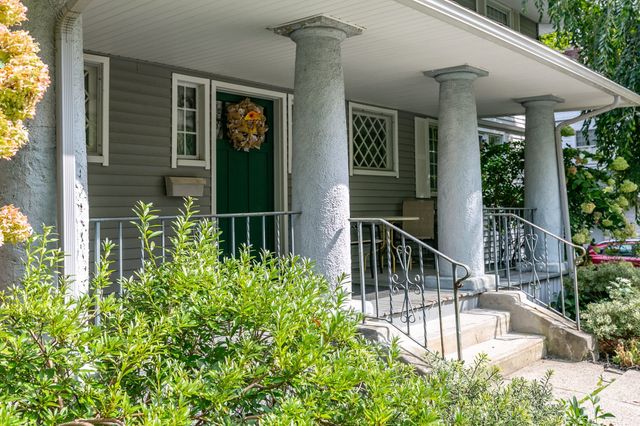 54 Beeching St Left, Worcester, MA 01602