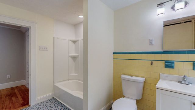 54 Beeching St Left, Worcester, MA 01602