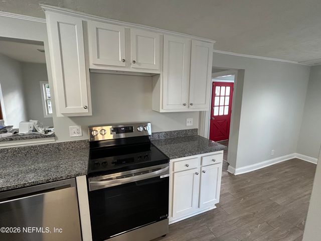 138 12TH Avenue S, Jacksonville Beach, FL 32250