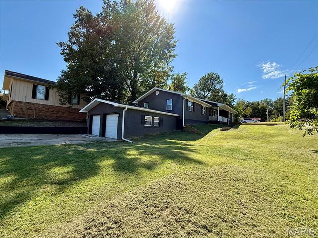 2801 Bedoll Avenue, Poplar Bluff, MO 63901