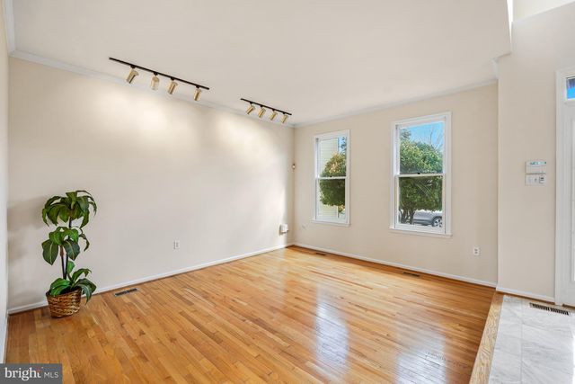 5 DRISCOLL CT, Gaithersburg, MD 20878