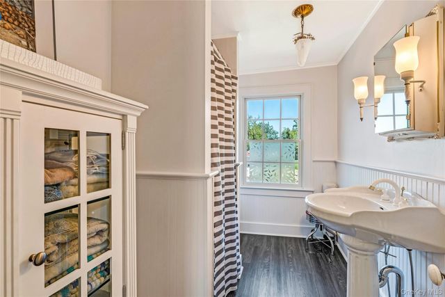 15405 Main Road, Mattituck, NY 11952