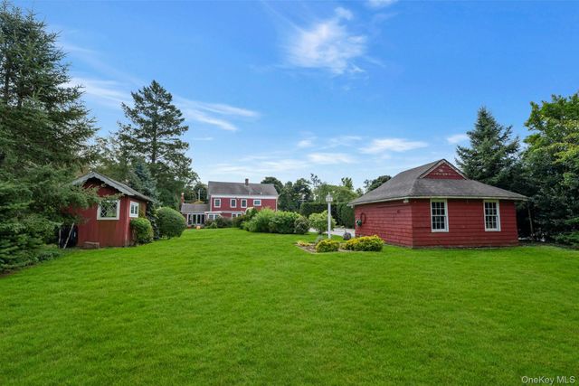 15405 Main Road, Mattituck, NY 11952