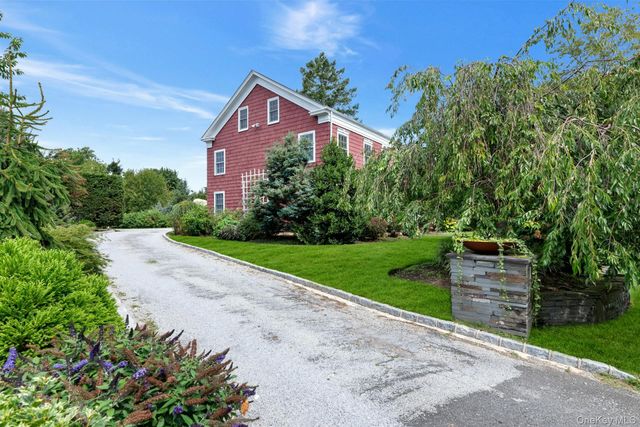 15405 Main Road, Mattituck, NY 11952