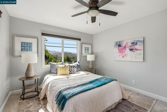 8019 Sterling Dr, Oakland, CA 94605