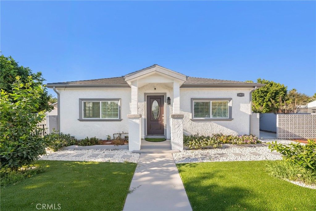 13533 Terra Bella, Pacoima, CA 91331