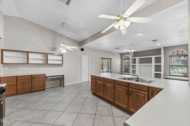 746 LEISURE WORLD --, Mesa, AZ 85206