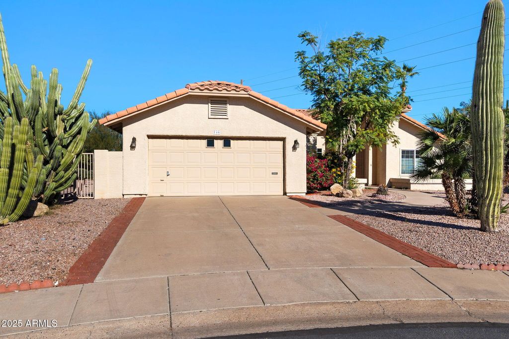 746 LEISURE WORLD --, Mesa, AZ 85206
