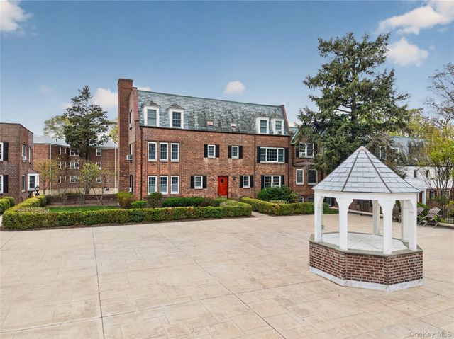 765 N Broadway 15B, Hastings-on-hudson, NY 10706