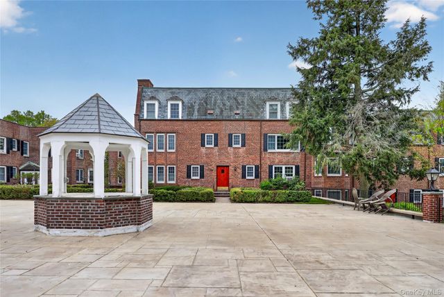 765 N Broadway 15B, Hastings-on-hudson, NY 10706