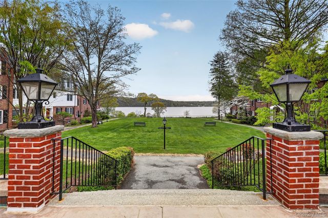 765 N Broadway 15B, Hastings-on-hudson, NY 10706