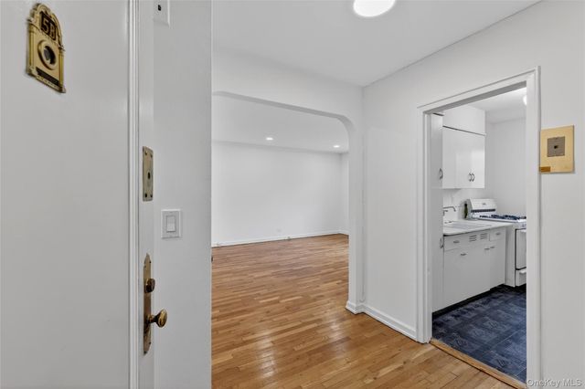 765 N Broadway 15B, Hastings-on-hudson, NY 10706