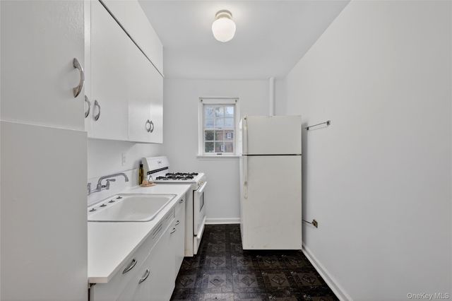 765 N Broadway 15B, Hastings-on-hudson, NY 10706