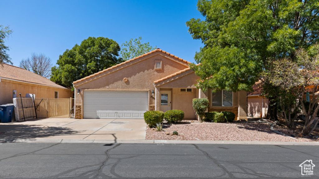 Image 2 of property listing at 2356 S 770 W, Hurricane, UT 84737