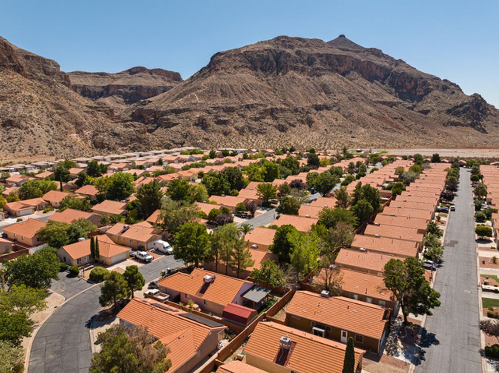 Image 36 of property listing at 2356 S 770 W, Hurricane, UT 84737