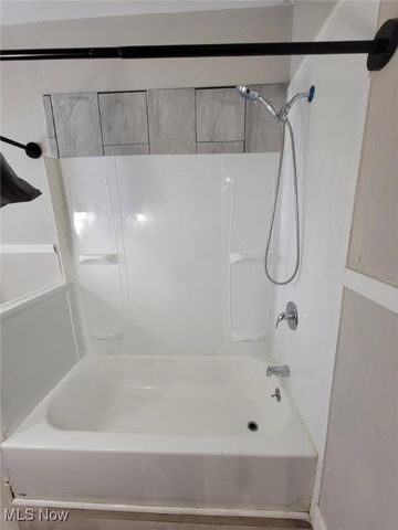 412 Jefferson Street, Elyria, OH 44035