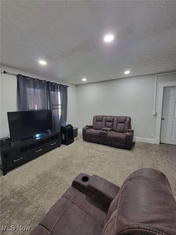 412 Jefferson Street, Elyria, OH 44035