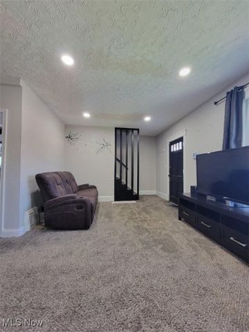 412 Jefferson Street, Elyria, OH 44035