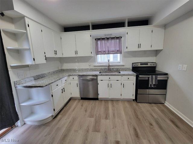 412 Jefferson Street, Elyria, OH 44035