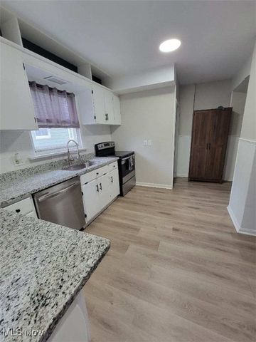 412 Jefferson Street, Elyria, OH 44035