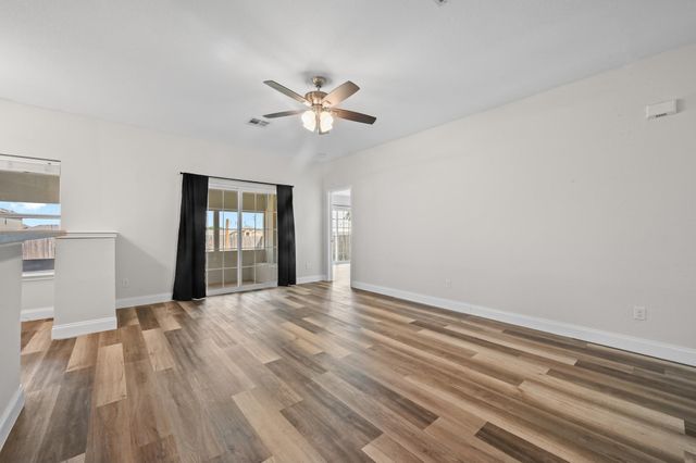 1910 Oaklawn DR, Taylor, TX 76574