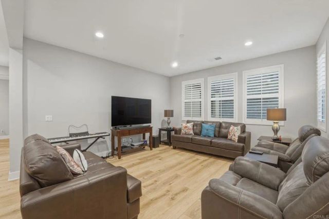 2204 Paseo Levanten, Chula Vista, CA 91913