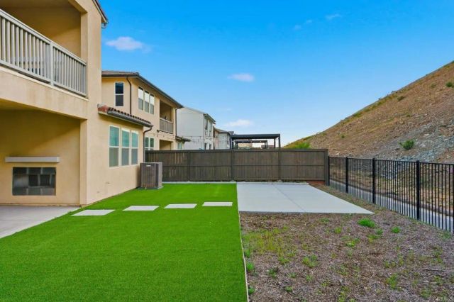 2204 Paseo Levanten, Chula Vista, CA 91913